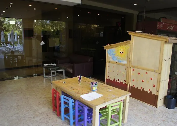 Flamingo Sunny Slăntjev Brjag